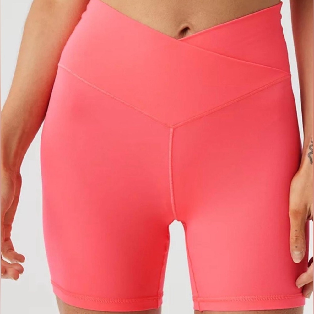 Aerie bright pink shorts
